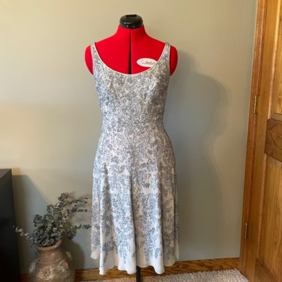 Carmen Marc Valvo Signature Dusty Blue Dress Size 4, (EUC) - Picture 6 of 14